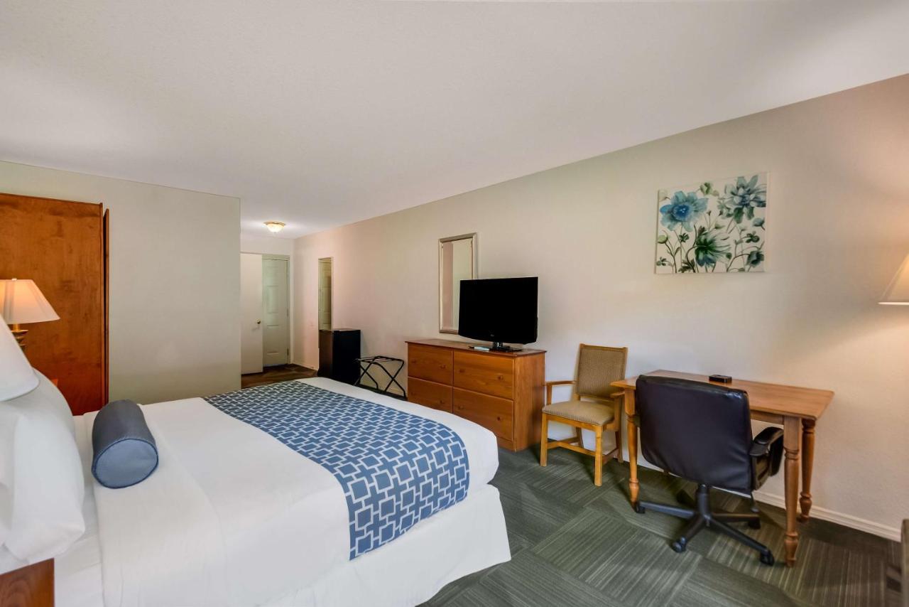Surestay Plus Hotel By Best Western ברקלי ספרינגס מראה חיצוני תמונה