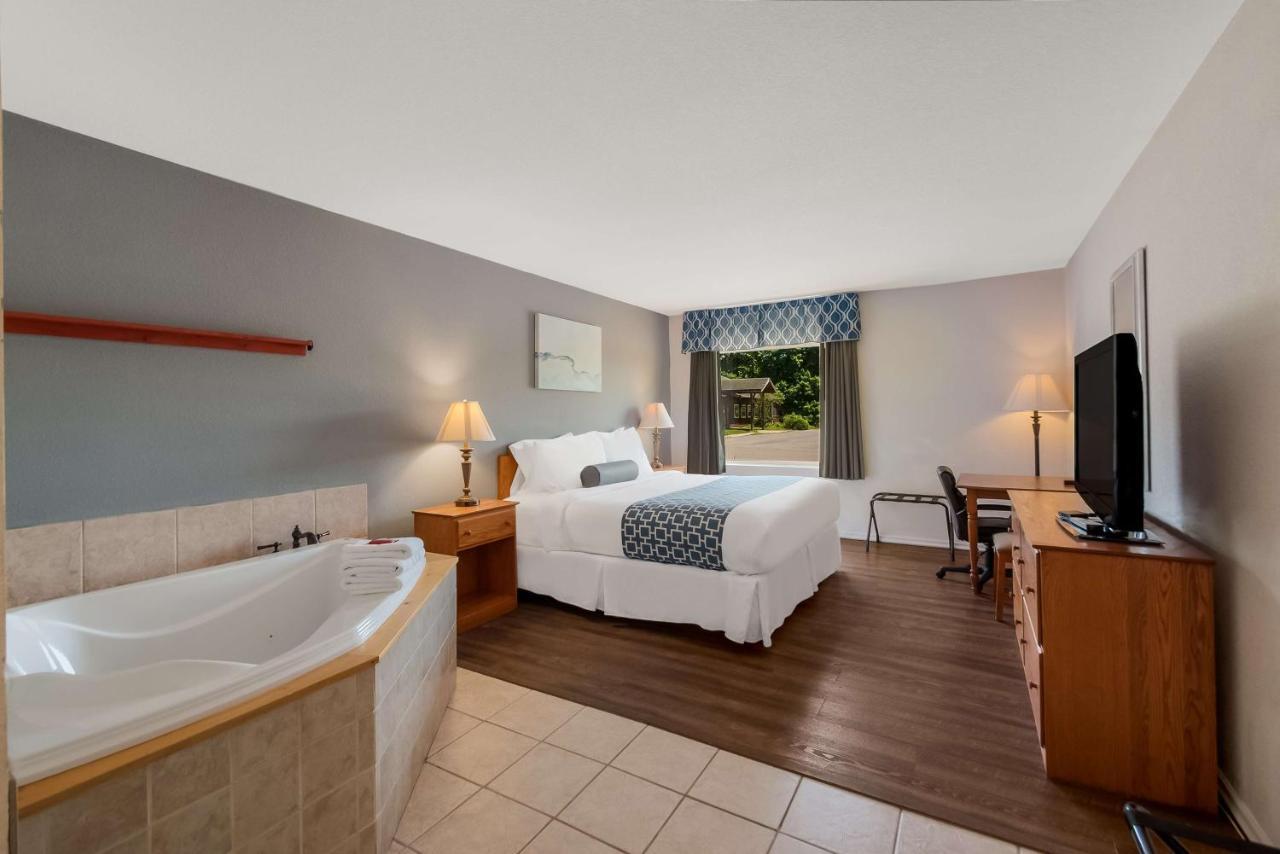 Surestay Plus Hotel By Best Western ברקלי ספרינגס מראה חיצוני תמונה
