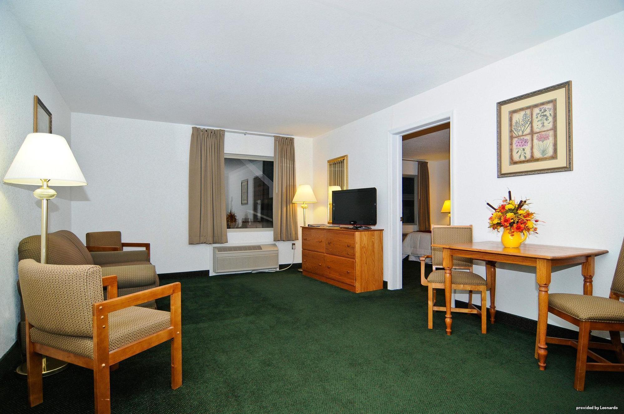 Surestay Plus Hotel By Best Western ברקלי ספרינגס מראה חיצוני תמונה